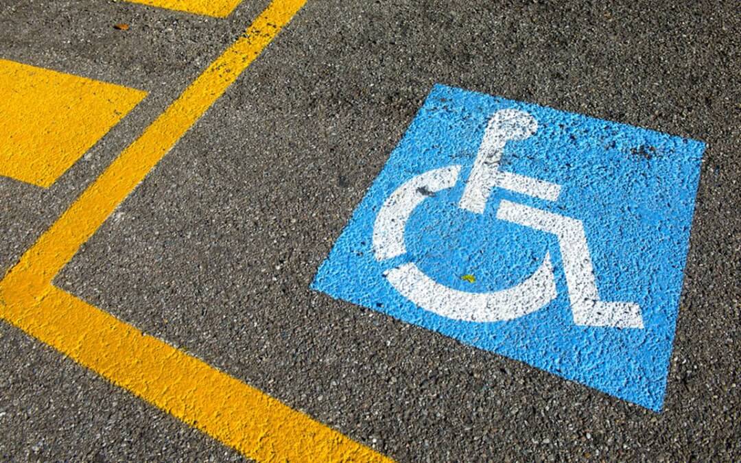 5 passos para implantar a acessibilidade em estacionamento.